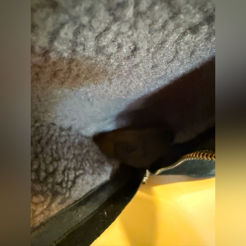 Ugg Black Linford Boot 7 - Picture 9 of 14